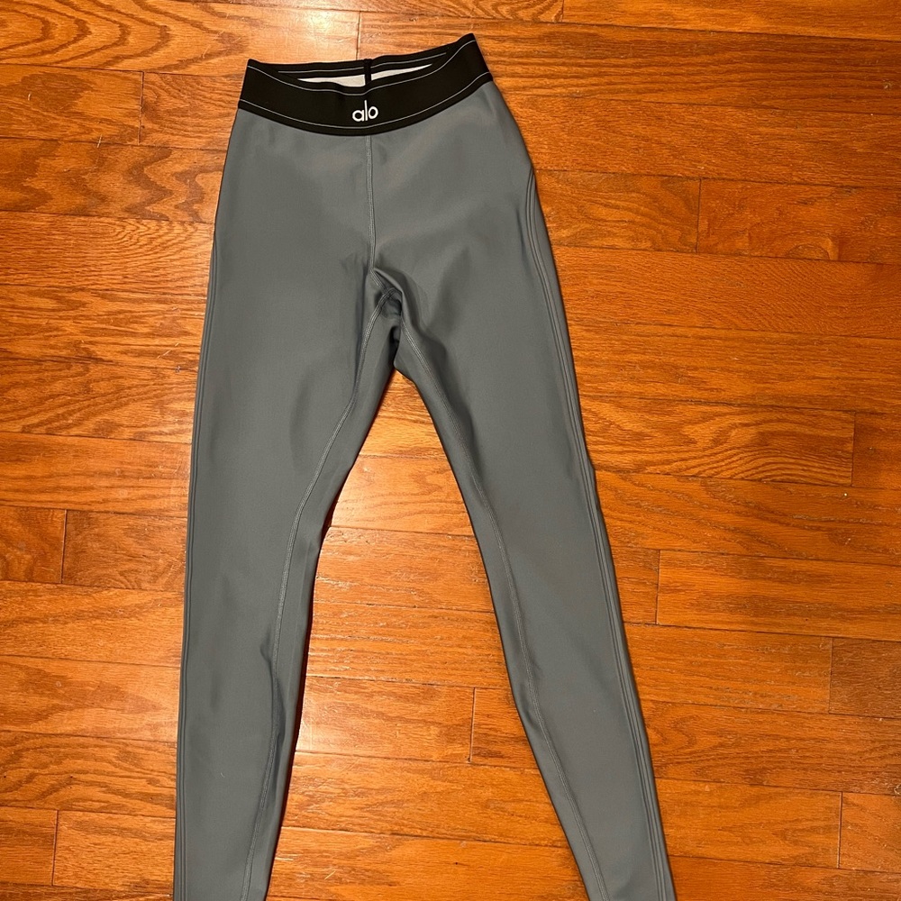 ALO Yoga pants